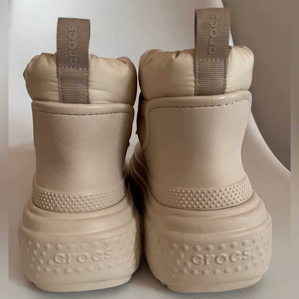 Women’s Crocs Stomp Puff Boot Stucco Cream Platform Clog Boots Size W9 Cozy - Picture 5 of 9